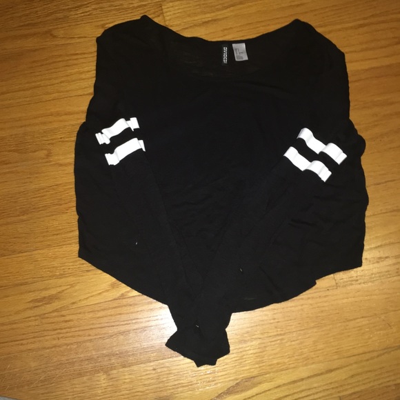 Divided Tops - H&M DIVIDED: THIN BLACK LONG SLEEVE WITH STRIPES
